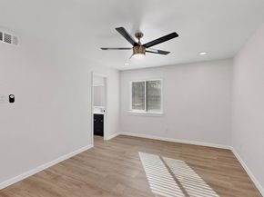 5731  Harvest Hill Road  1044, Dallas Texas 75230