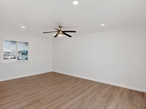 5731  Harvest Hill Road  1044, Dallas Texas 75230