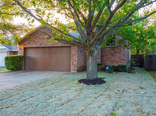 3521  Apple Valley Way , Dallas Texas 75227
