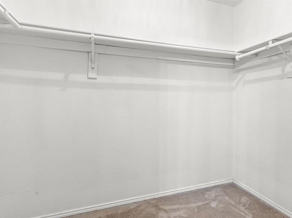 3521  Apple Valley Way , Dallas Texas 75227