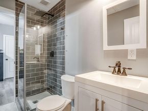 1220 W Arlington Avenue , Fort Worth Texas 76110