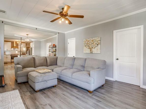 1220 W Arlington Avenue , Fort Worth Texas 76110