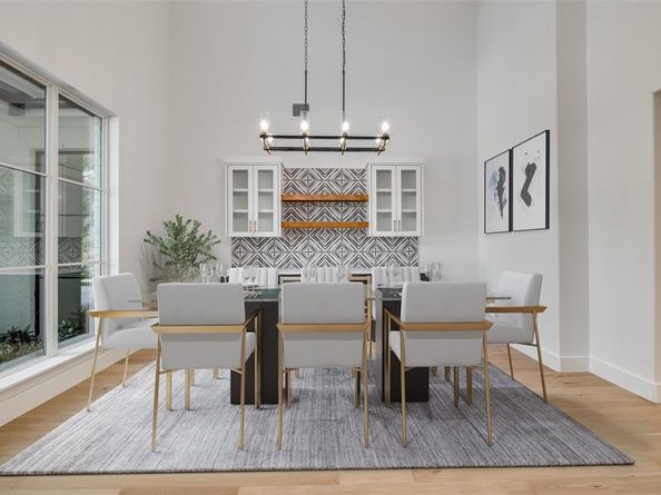 3842  Eaton Drive , Dallas Texas 75220