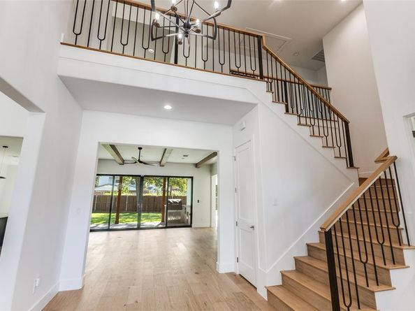 3842  Eaton Drive , Dallas Texas 75220