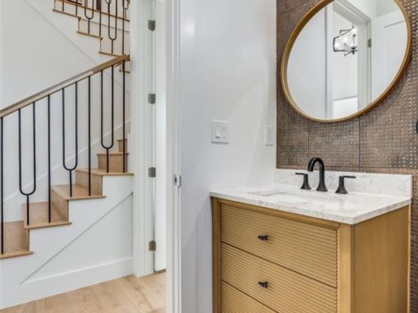 3842  Eaton Drive , Dallas Texas 75220