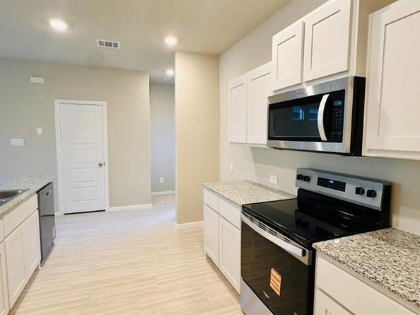 3016  PECAN FARM Lane , Fort Worth Texas 76140