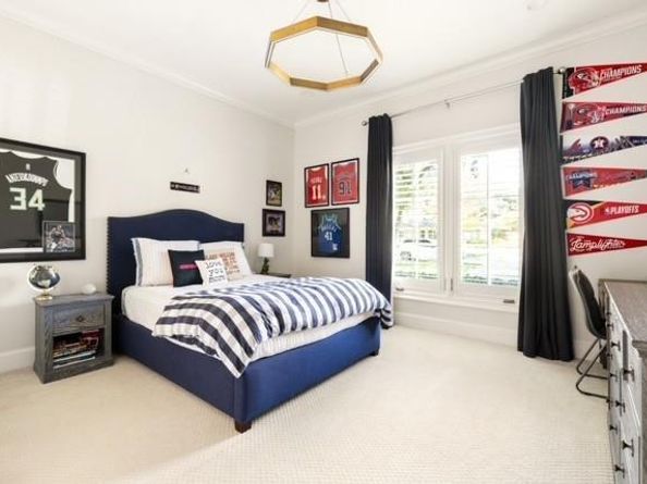 6828  Chevy Chase Avenue , Dallas Texas 75225