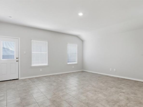 1760  GILLENS Avenue , Fort Worth Texas 76140