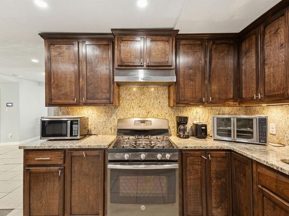 2903  MT VERNON Avenue , Fort Worth Texas 76103