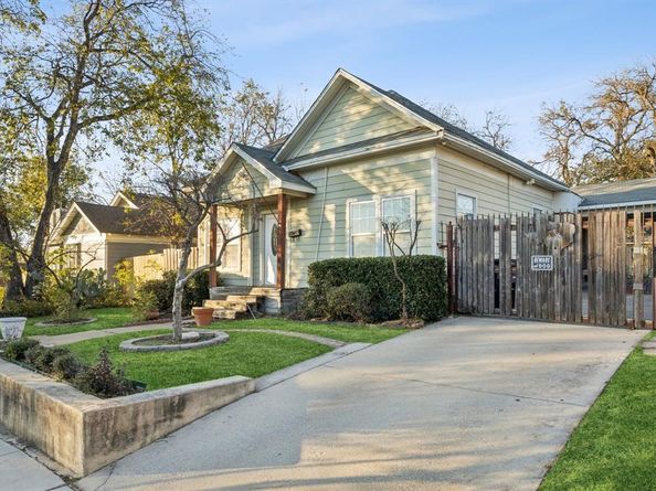 2903  MT VERNON Avenue , Fort Worth Texas 76103