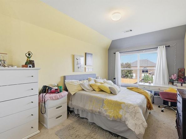 2812  Tranquilo Drive , Grand Prairie Texas 75054