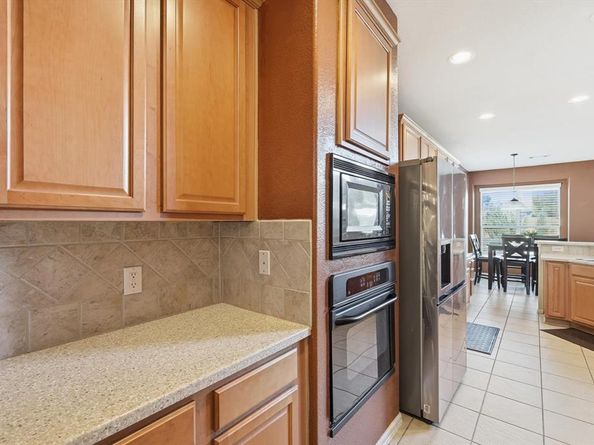 2812  Tranquilo Drive , Grand Prairie Texas 75054