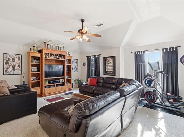 2812  Tranquilo Drive , Grand Prairie Texas 75054