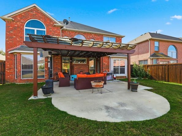 2812  Tranquilo Drive , Grand Prairie Texas 75054