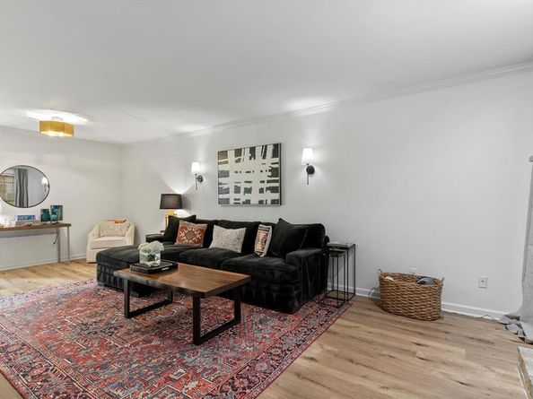 10803  Sandpiper Lane  8, Dallas Texas 75230