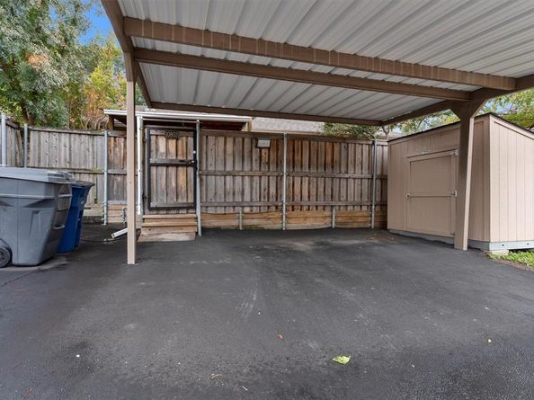 10803  Sandpiper Lane  8, Dallas Texas 75230