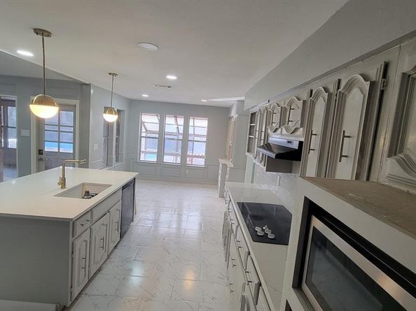 1333  Thunderbrook Drive , DeSoto Texas 75115