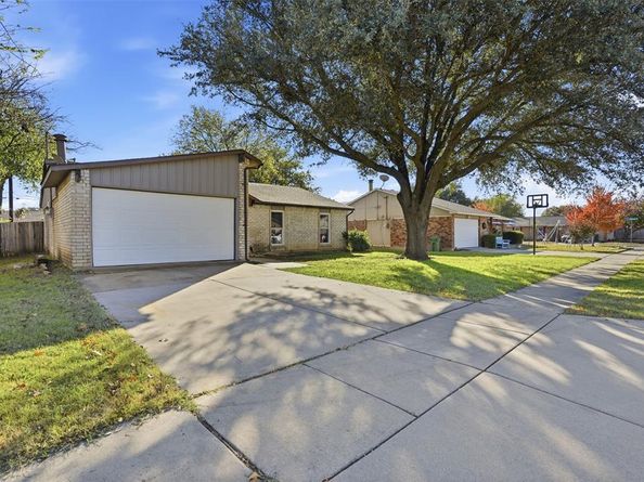 6520  Yarmouth Avenue , North Richland Hills Texas 76182