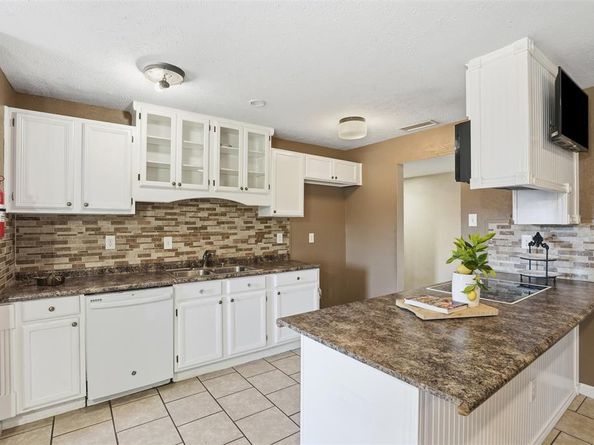 6520  Yarmouth Avenue , North Richland Hills Texas 76182