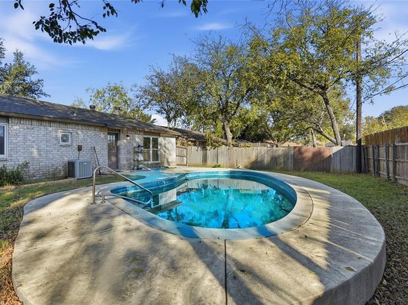 6520  Yarmouth Avenue , North Richland Hills Texas 76182