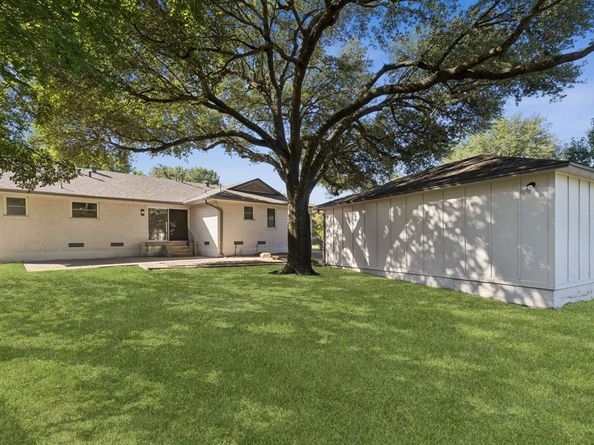 11329  Gatewood Place , Dallas Texas 75218