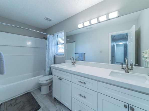 4377  Carolina Street , Grand Prairie Texas 75052