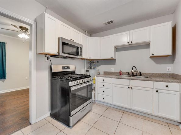 421 S Mcentire Court , White Settlement Texas 76108