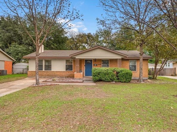 2120  Cambridge Drive , Irving Texas 75061