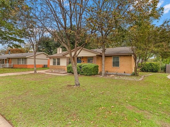 2120  Cambridge Drive , Irving Texas 75061