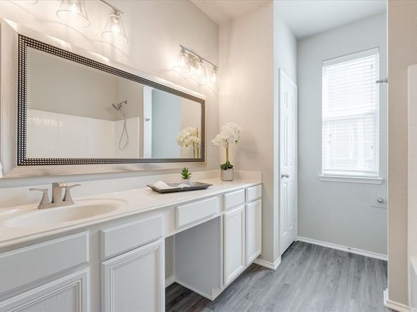 1413  Ravenwood Drive , Mansfield Texas 76063