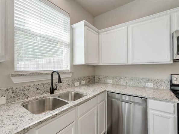 1413  Ravenwood Drive , Mansfield Texas 76063