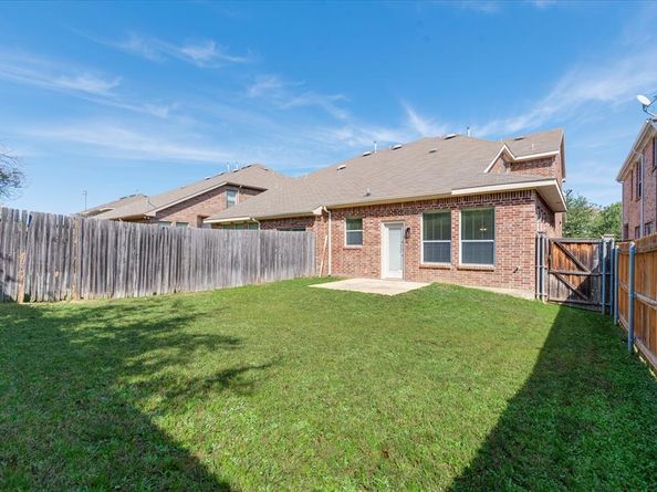 1413  Ravenwood Drive , Mansfield Texas 76063