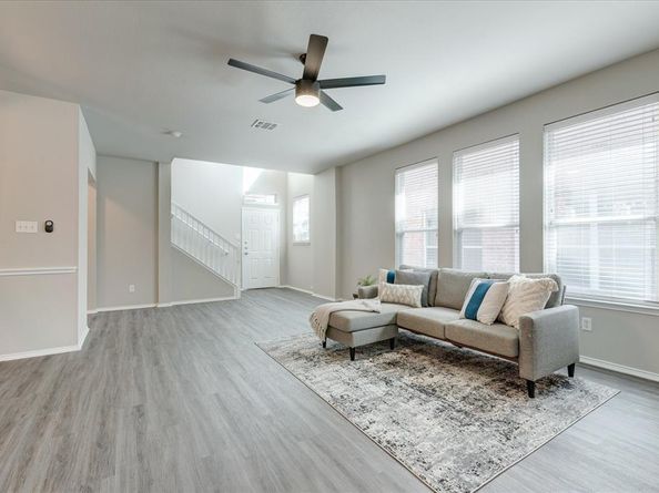 1413  Ravenwood Drive , Mansfield Texas 76063