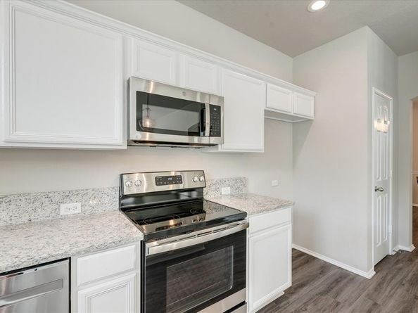 1413  Ravenwood Drive , Mansfield Texas 76063