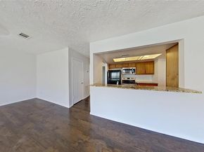 57 W Townhouse Lane  18, Grand Prairie Texas 75052