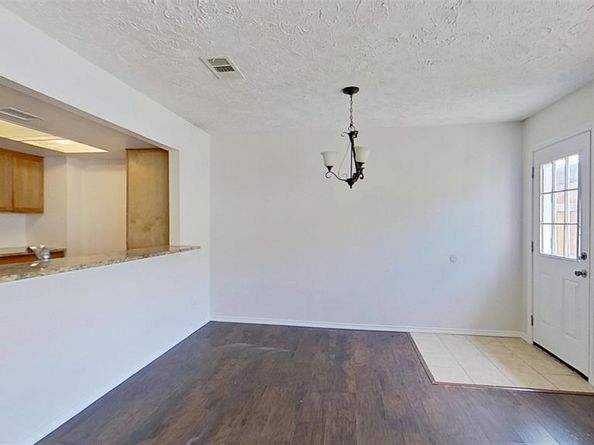 57 W Townhouse Lane  18, Grand Prairie Texas 75052