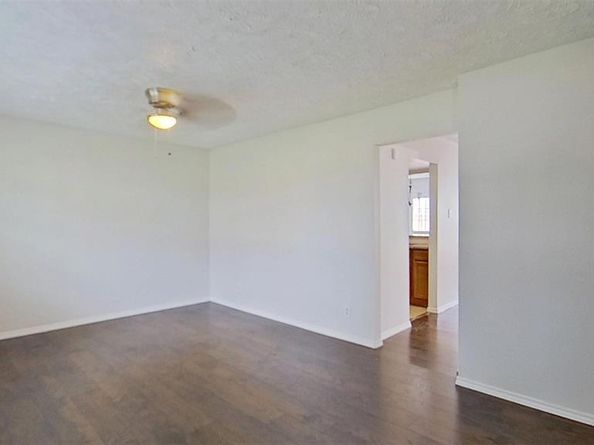 57 W Townhouse Lane  18, Grand Prairie Texas 75052