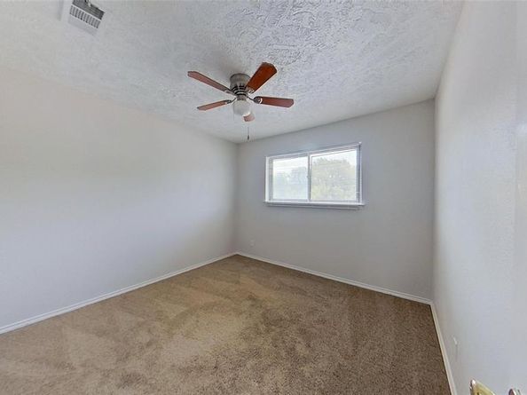 57 W Townhouse Lane  18, Grand Prairie Texas 75052