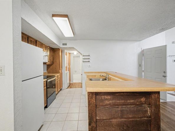 9827  Walnut Street  210, Dallas Texas 75243