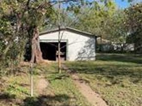 8361  Transit Street , Dallas Texas 75217