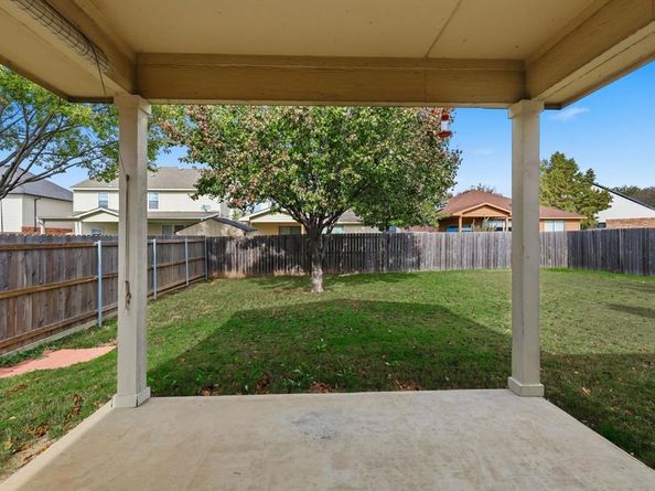 5609  Desert Willow Court , Fort Worth Texas 76137