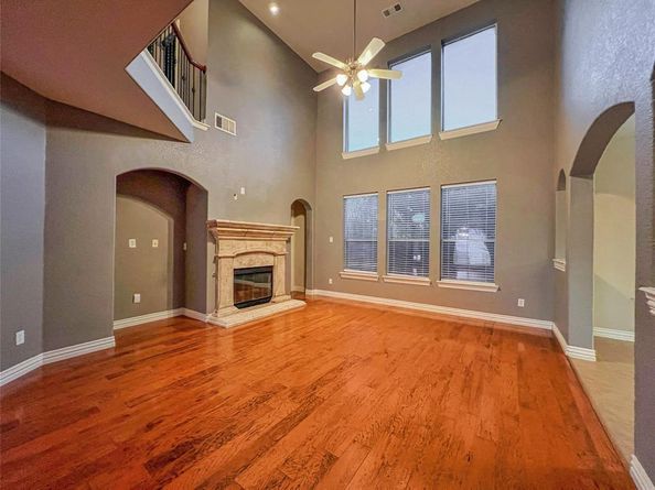 2947  Nadar  , Grand Prairie Texas 75054