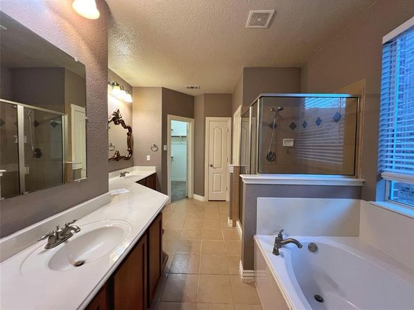 2947  Nadar  , Grand Prairie Texas 75054