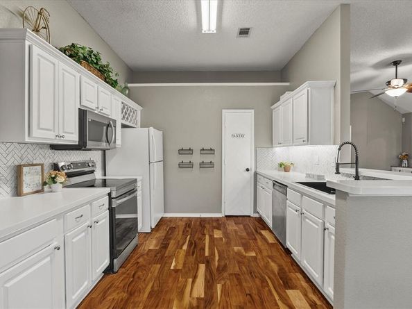 215  Parkway Court , Rockwall Texas 75032