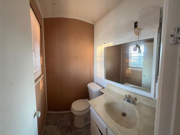 2421  Suffolk Lane , Lancaster Texas 75134