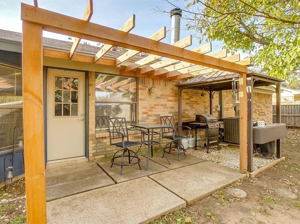 516  Clover Drive , Saginaw Texas 76179