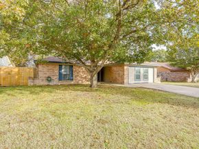 516  Clover Drive , Saginaw Texas 76179