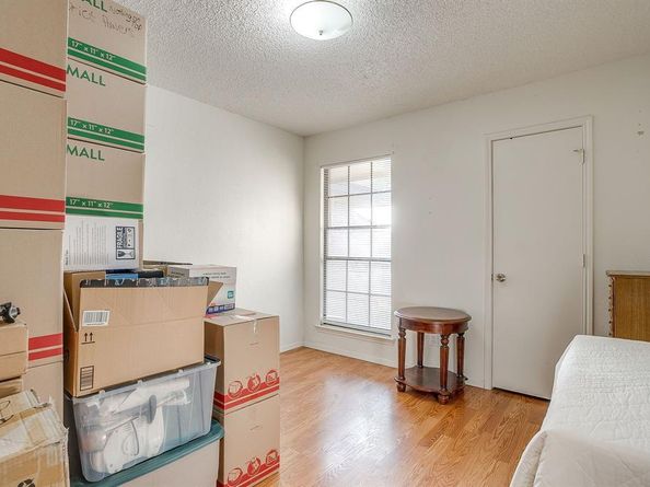 516  Clover Drive , Saginaw Texas 76179