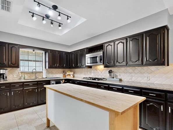 903  Willow Brook Drive , Allen Texas 75002