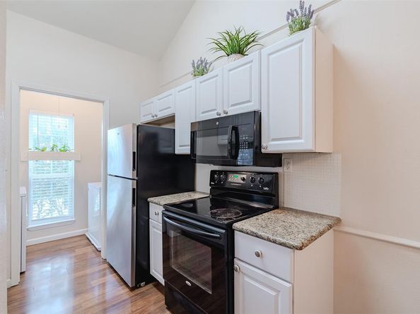 5981  Arapaho Road  1706, Dallas Texas 75248